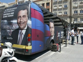 L'autocar amb el qual Jaume Ferrer està recorrent el territori català