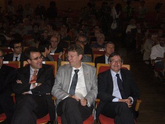 El conseller Ausàs (a la dreta) la setmana passada, acompanyat de l'alcalde de Tortosa (centre) i el delegat del govern a les Terres de l'Ebre. M.L.M