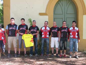 L'equip, durant la presentació a la Masia Font de l'Oca de l'Espluga de Francolí