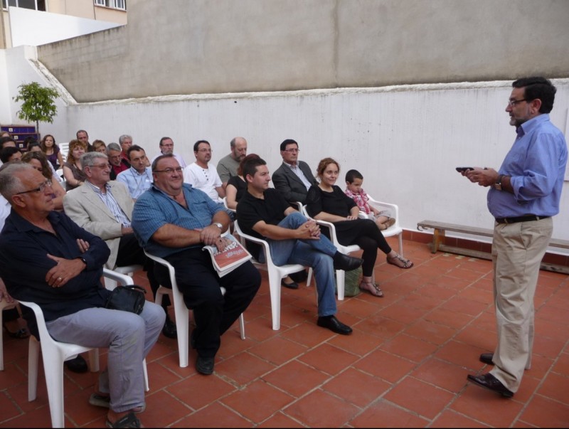 Acte de cloenda d'un curs passat de les parelles lingüístiques. ESCORCOLL