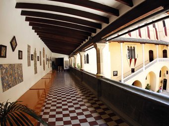 Vista del pati d'armes del Palau Ducal des d'un corredor superior. JOSÉ CUÉLLAR