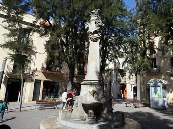 La font de la plaça Soler i Gustems és una de les més tradicionals de la ciutat. ORIOL DURAN