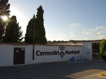 El cementiri municipal ja es va ampliar l'estiu passat amb 44 tombes més L.M