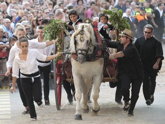 L'arribada de l'aigua de Sant Magí a Tarragona, un dels actes més multitudinaris de les festes JOSÉ CARLOS LEÓN
