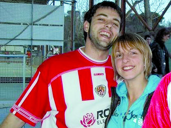 David Cañón amb la seva parella Emma, en una imatge recent EL PUNT