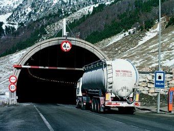 El vell túnel de Viella podrà continuar en obres per refer-lo per a mercaderies perilloses i en cas d'evacuació. ARXIU