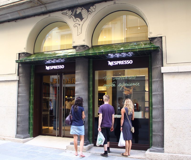 Obren la primera botiga Nespresso de Girona | Jordi Nadal | girona |  Economia | El Punt Avui
