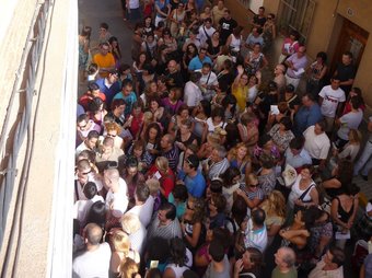 Aspecte del carrer en que s'hi troba el Centre d'Adults. ESCORCOLL