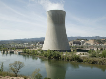 Vista de la central nuclear d'Ascó ARXIU