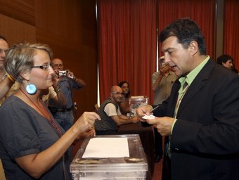 El cap de llista de Solidaritat Catalana, Joan Laporta, vota a les primàries del passat dia 4 TONI ALBIR / EFE
