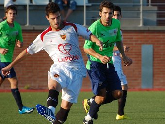 Alfons, en la pretemporada contra el Castelló.  JOSÉ MARÍA GARCÍA