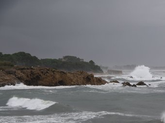 Imatge del litoral gironí ahir a la tarda. ACN