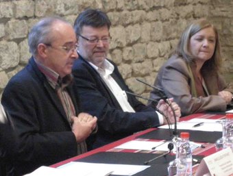 Figueres (dreta), dissabte, compartint taula amb Bargalló (segon per l'esquerra). EL PUNT