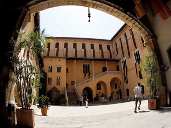 Portes d'entrada al pati d'armes del Palau Ducal de Gandia. JOSÉ CUÉLLAR