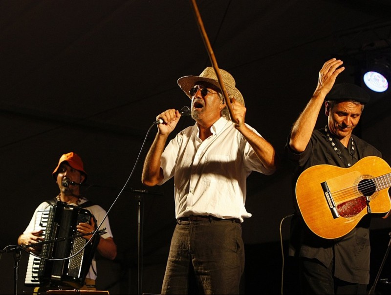 El grup Quico el Cèlio, el Noi i el Mut de Ferreries actuaran dissabte al Tradicionàrius de les Terres de l'Ebre. L. SERRA