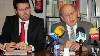 El candidat de CiU per Lleida, Albert Batalla (esquerra), i l'expresident Jordi Pujol, durant una roda de premsa que han ofert a la Coell ACN