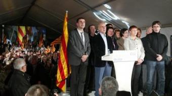 El míting que es va fer ahir a Figueres, amb Santi Vila i Duran i Lleida de protagonistes, va reunir un miler de persones. JOAN SABATER