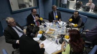 Els sis candidats van intervenir ahir en el programa Esfera pública, de Catalunya Ràdio. JOSÉ CARLOS LEÓN