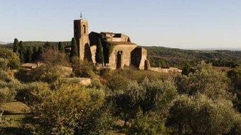 El castell i l'església de Sant Martí, a Vilarig, són testimonis vius del romànic empordanès.  CONSORCI SALINES BASSEGODA