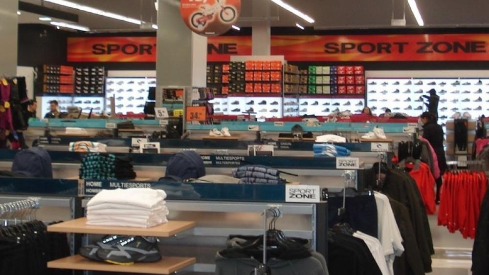 El centre Espai Gironès estrena dues noves botigues | I.Bosch / A.Puig |  girona | Economia | El Punt Avui