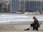 Milers d'apartaments , a Salou, en un dia apacible, on les eleccions remouran ferides antigues i mal tancades. JOSÉ CARLOS LEÓN