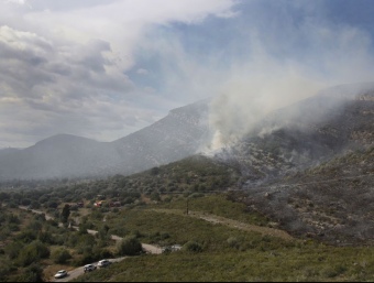 L'incendi va cremar 19 hectàrees de matolls i terres ermes al voltant de l'ermita de la Pietat. JOSÉ CARLOS LEÓN