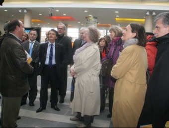 Els eurodiputats al Centre del Món amb Jean-Paul Alduy durant la visita que van fer a Perpinyà. JEAN-MARIE ARTOZOUL