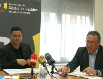 El president del consorci comarcal , Joan Carles Sánchez, i el gerent, Paco Fernández, ahir E.A