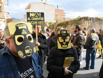 Manifestació contra el cementeri nuclear convocada a Ascó per la CANC. O.MOLET