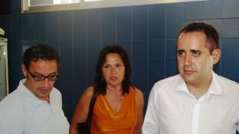 Jorge Alarte junt amb Eduardo Gómez (alcalde Villar) i Carme Martínez. ESCORCOLL