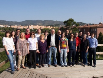 Foto de tots els membres de la llista ecosocialista, fa uns dies al mirador del parc del Turó del Sastre EL PUNT