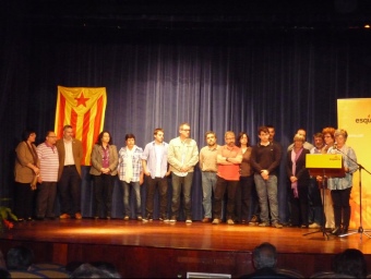 Imatge de família de la llista d'ERC que es presenta a les eleccions municipals a Malgrat de Mar. T.M