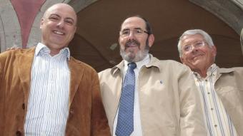 Xavi Sanllehí (CiU) ha ofert a Joan Cortada (SI) i Joan Augé (UDEM) governar junts. D'esquerra a dreta, a la foto. LL.S