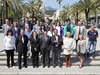 Foto de família de la candidatura de CiU a Sant Carles de la Ràpita El Punt