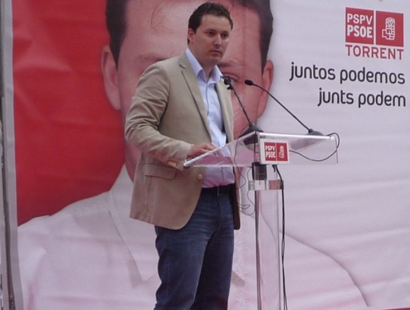 El síndic portaveu dels socialistes de Torrent en la campanya electoral. ESCORCOLL