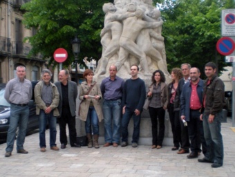 Imatge de família dels representants ecosocialistes de les candidatures de l'Alt Penedès aquest dilluns a Vilafranca EL PUNT