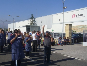 Una de les protestes dels treballadors de Lear a la porta de la fàbrica el 2009. L.M