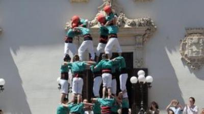 Set de vuit dels Castellers de Vilafranca. JUANMA RAMOS