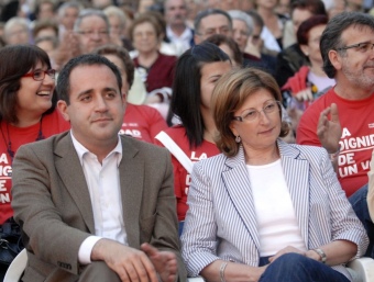 Elvira García i Jorge Alarte intervenen a l'acte principal de campanya d'Alaquàs. CEDIDA