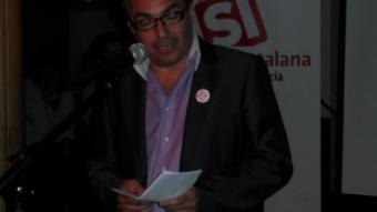 El líder de SI, Santiago Espot, ahir durant l'acte final de campanya celebrat en un restaurant des d'on es veia tot Barcelona EL PUNT