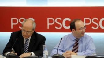 El primer secretari del PSC, José Montilla, el viceprimer secretari, Miquel Iceta, i el candidat barceloní, Jordi Hereu, ahir a l'executiva JOSEP LOSADA