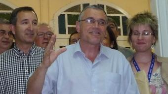 Pere Regull, celebrant la victòria diumenge a la nit a la seu de CDC de Vilafranca C.M