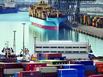 Contenidors al Port de Barcelona.  ARXIU / ROBERT RAMOS