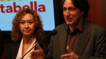 Jordi Portabella, a la dreta, al costat dels regidors en funcions Ricard Martínez i Ester Capella, ahir valorant els resultats d'Unitat per Barcelona ACN
