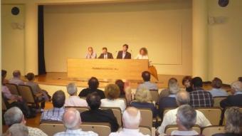 Imatge de l'assemblea d'ahir de CDC, al Museu de Badalona. JORDI GONZALO