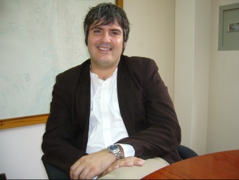Una imatge de l'alcalde de Sant Pere Pescador, Jordi Martí, feta a la sala de plens de l'ajuntament. M.V