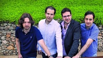 Els emprenedors de Modpow, Jordi Barceló (esquerra), Alexandre Roca, Vicent Ferrándiz i Alexandre Sala.  ROBERT RAMOS