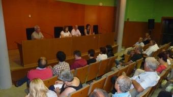 Un moment de l'assemblea del PSC de Santa Coloma, ahir al vespre, a la sala d'actes del museu I. M
