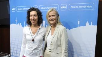 Maria Elisa Casanova, novena de la llista del PP a Barcelona, amb la portaveu Àngels Esteller JOSEP LOSADA