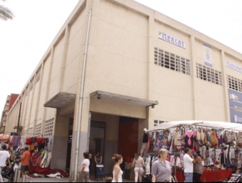 Actual edifici del Mercat Municipal que serà enderrocat pròximament. ARXIU